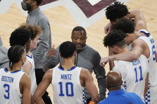 Going from assistant to head job remains a tough climb for Black coaches in top men's conferences - Vimarsana News