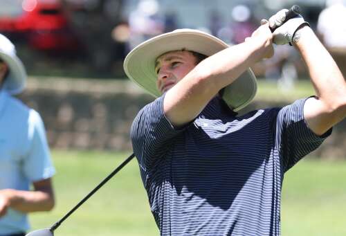Jones, Healey go low to separate from pack in Round 2 of Navajo Trail Open