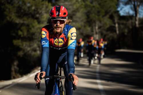 Simmons repeats as road national champion