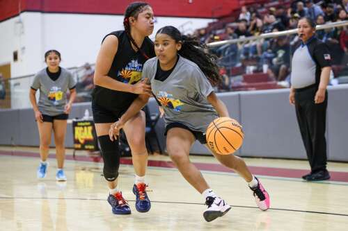 Arizona prep basketball teams sweep showcase at Chieftain Pit