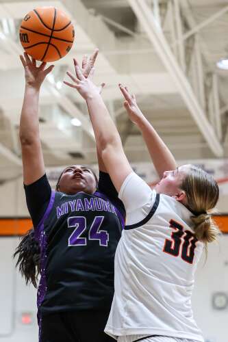 Shiprock, Miyamura advance in District 1-4A girls tournament