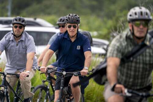 Biden sagt, er erwäge einen Gesundheitsnotfall für den Zugang zur Abtreibung – The Durango Herald