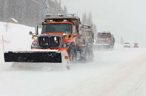 State Patrol cracks down early on Colorado mountain chain law