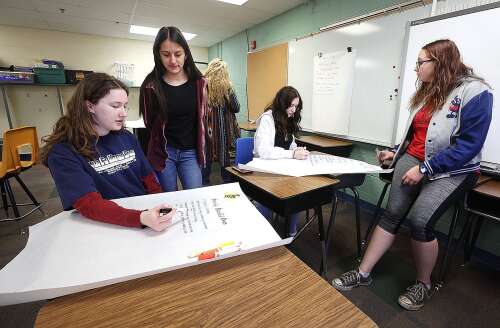 Bayfield teacher lends expertise to Durango High School ag students - Vimarsana News