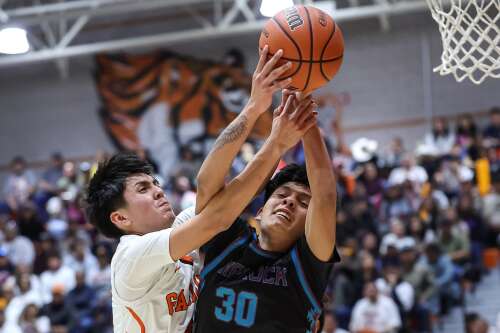 Gallup edges Shiprock 62-53 in District 1-4A championship test