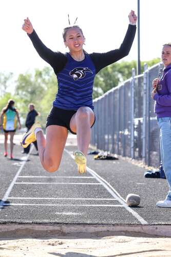 Piedra Vista, Farmington High track and field teams dominate at Bill Slade Invitational