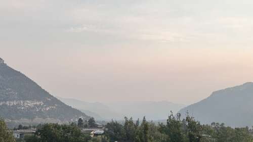 Utah wildfire blankets Southwest Colorado with smoke