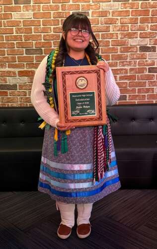 Newcomb High School senior earns Davis New Mexico Scholarship