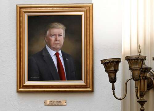 Retrato de Donald Trump – que ele chamou de ‘distorcido’ – é removido do Colorado Capitol
 #ÚltimasNotícias