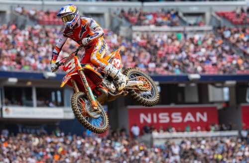 Eli Tomac falls to third in overall points in Nashville Supercross