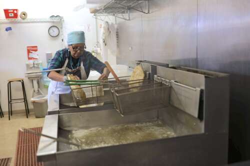 Lujan Grisham mandates N.M. environment officials resume food, health inspections