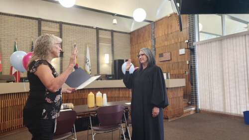 Durango municipal judge takes oath of office