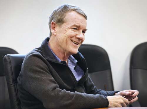 U.S. Sen. Bennet in favor of temporarily suspending wolf introduction program