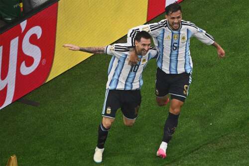 Non-USA World Cup roundup: Argentina survives upset as Round of 16 begins