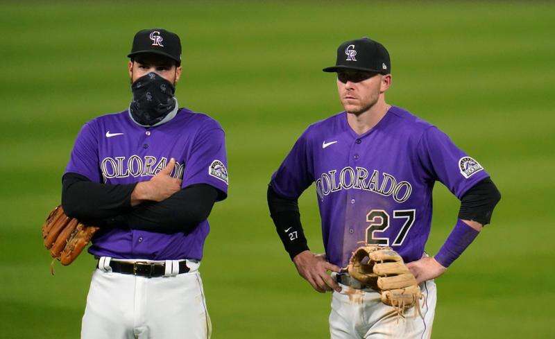 Nolan Arenado takes home seventh straight Gold Glove