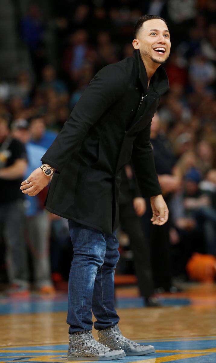Colorado Rockies shortstop Troy Tulowitzki undergoes 'dry needling' therapy  for injured hip flexor - Sports Illustrated