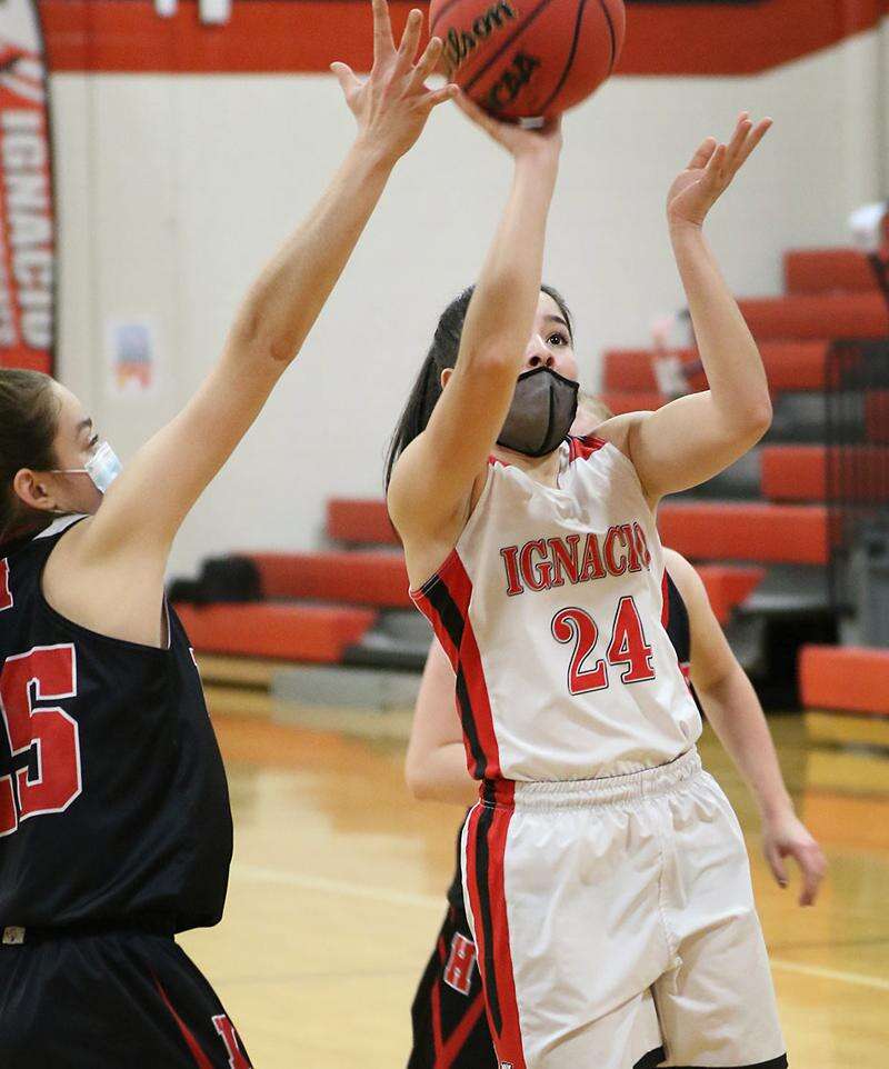 Ignacio girls basketball upsets No. 4 Del Norte – The Durango Herald