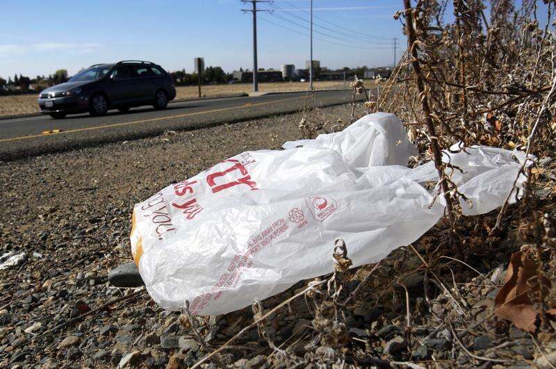 California governor signs law banning all plastic shopping bags at