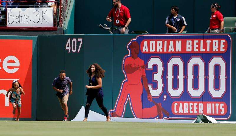 Rangers slugger Adrian Beltre joins the 3,000-hit club - Los