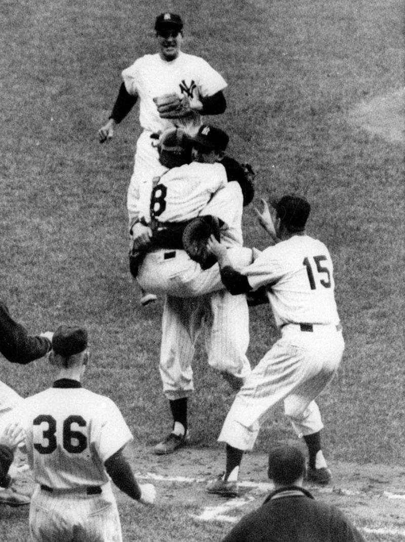 Yogi Berra, Hall of Fame catcher for Yankees, dies