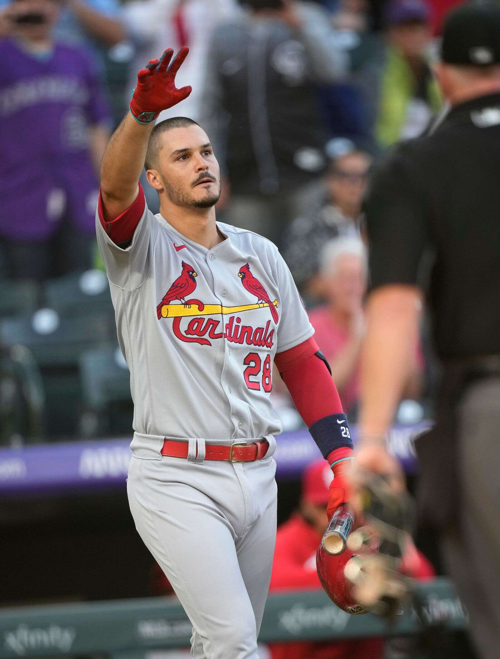 Nolan Arenado homers in home Cardinals debut