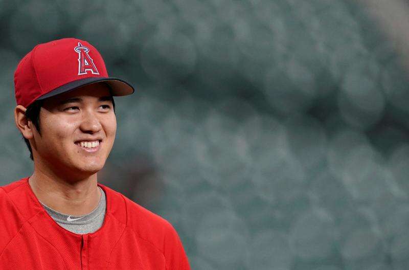 Baseball: Shohei Ohtani receives rookie honor, praised as pioneer