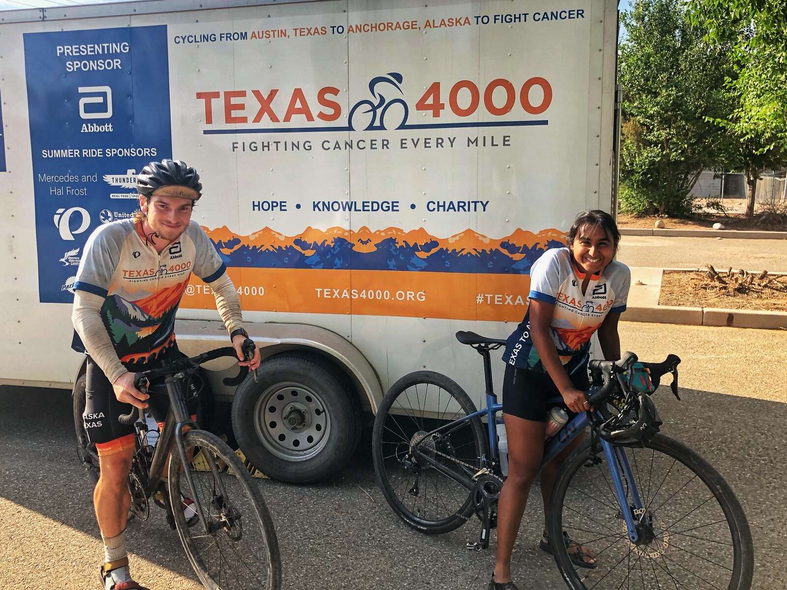 Texas 4000 rides through New Mexico spreading messages of hope