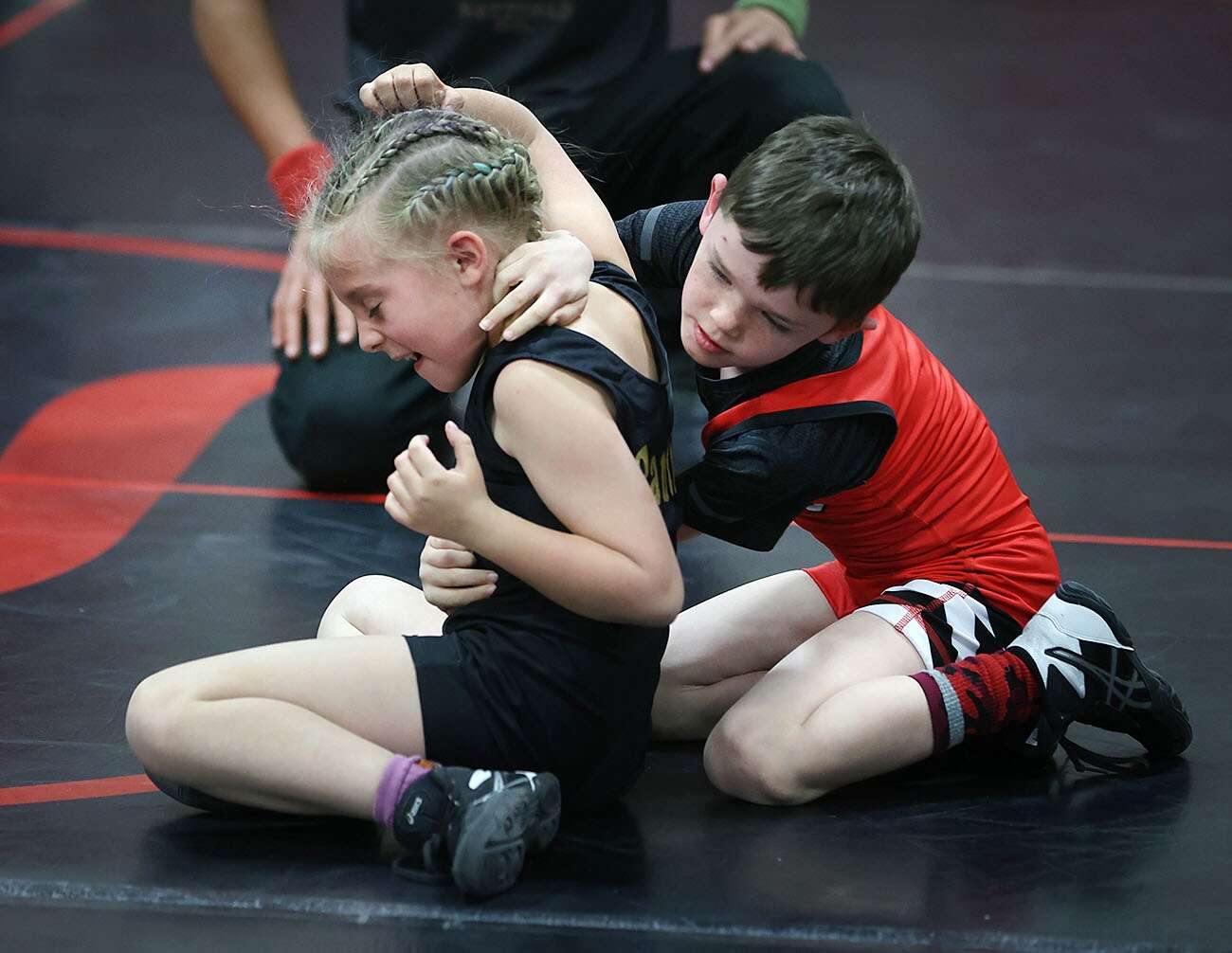 kids wrestling