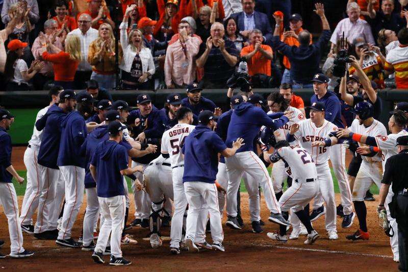 Altuve's HR in 9th sends Astros to World Series over Yankees – The