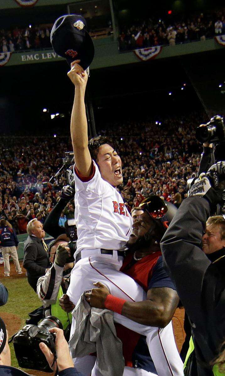 Boston celebrates Red Sox win, remembers marathon bombings - Los