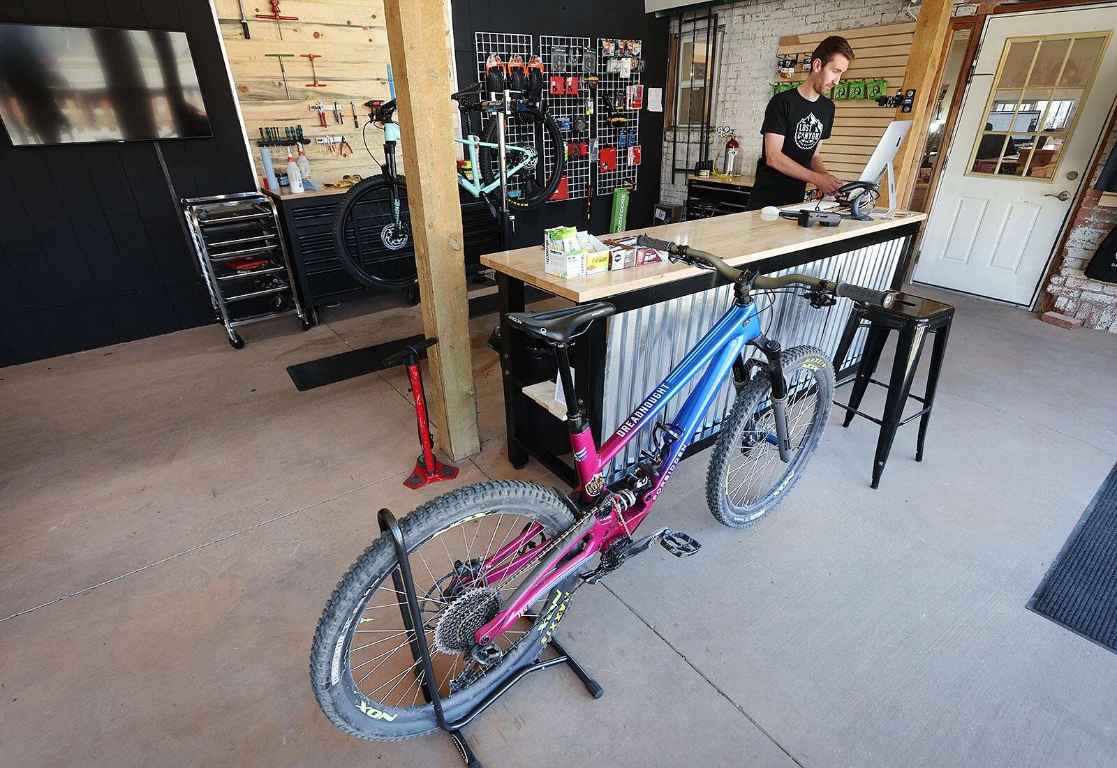 Canyon bikes new arrivals customer service
