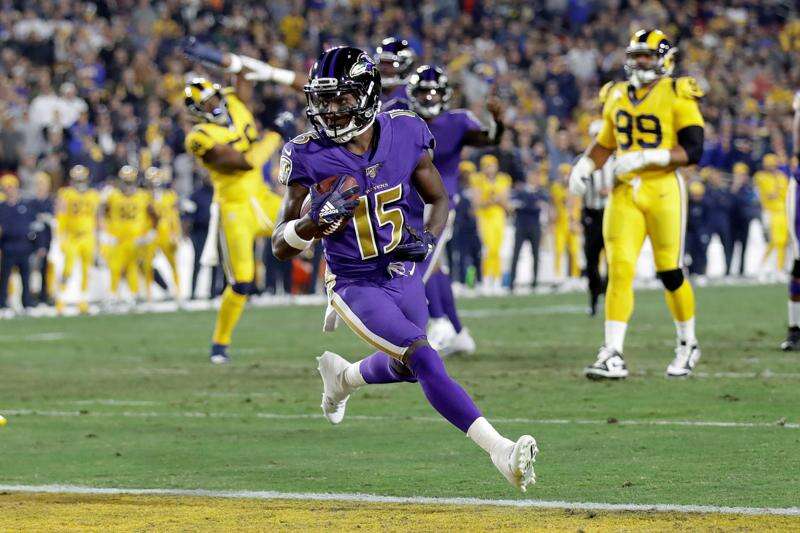 Lamar Jackson throws for 5 touchdowns, Ravens rout Rams – The Durango Herald