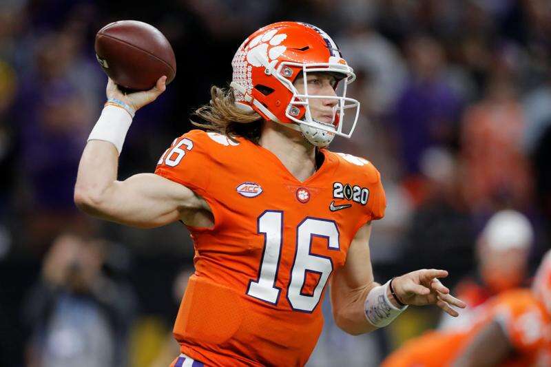 Former Ohio State Quarterback Joe Burrow Leads LSU to National Championship  Game Win over Clemson