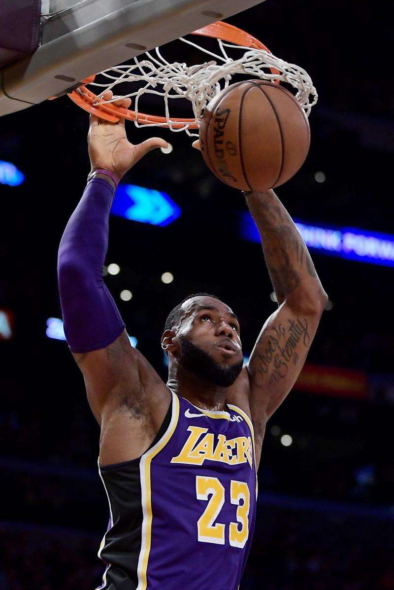 Like Mike LeBron James overwhelmed after passing Jordan his hero
