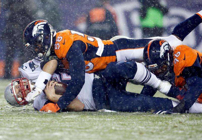 Oakland Raiders defensive end Khalil Mack during an NFL football game  against the Denver Broncos, Sunday, Jan. 1, 2017, in Denver. The Broncos  beat the Raiders 24-6. (Joe Mahoney/AP)