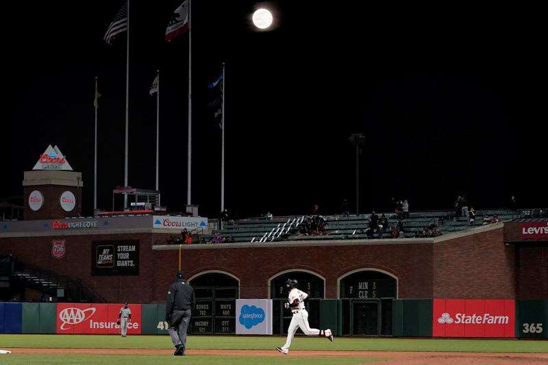 Buster Posey hits two-run walk-off homer as Giants beat the Rockies – The  Denver Post