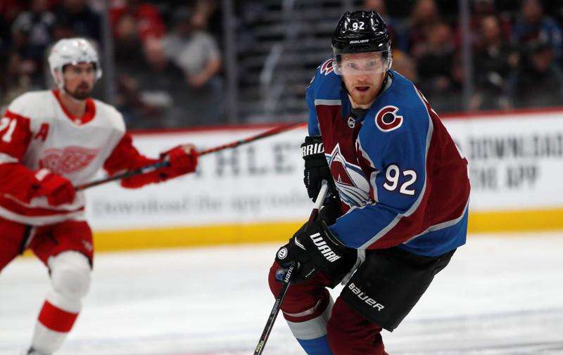 MacKinnon reaches 30-goal mark, Avs beat Red Wings 6-3