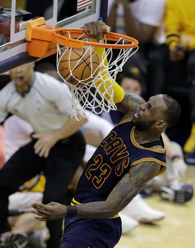 Lebron james average minutes cheap per game