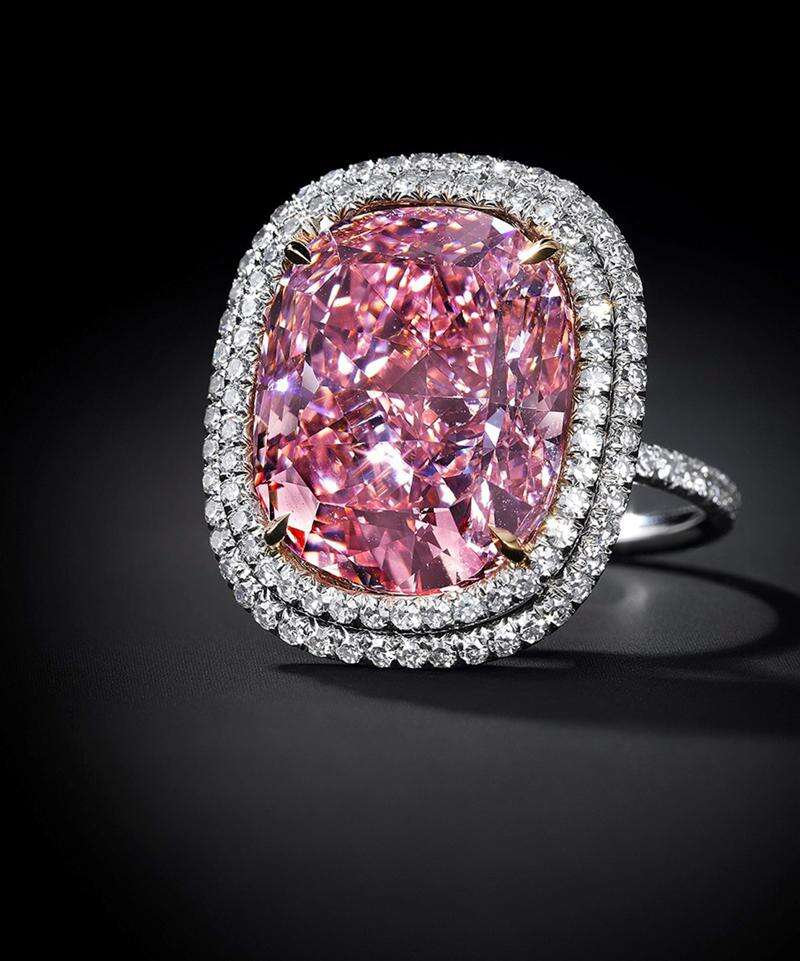 Selling pink diamonds deals