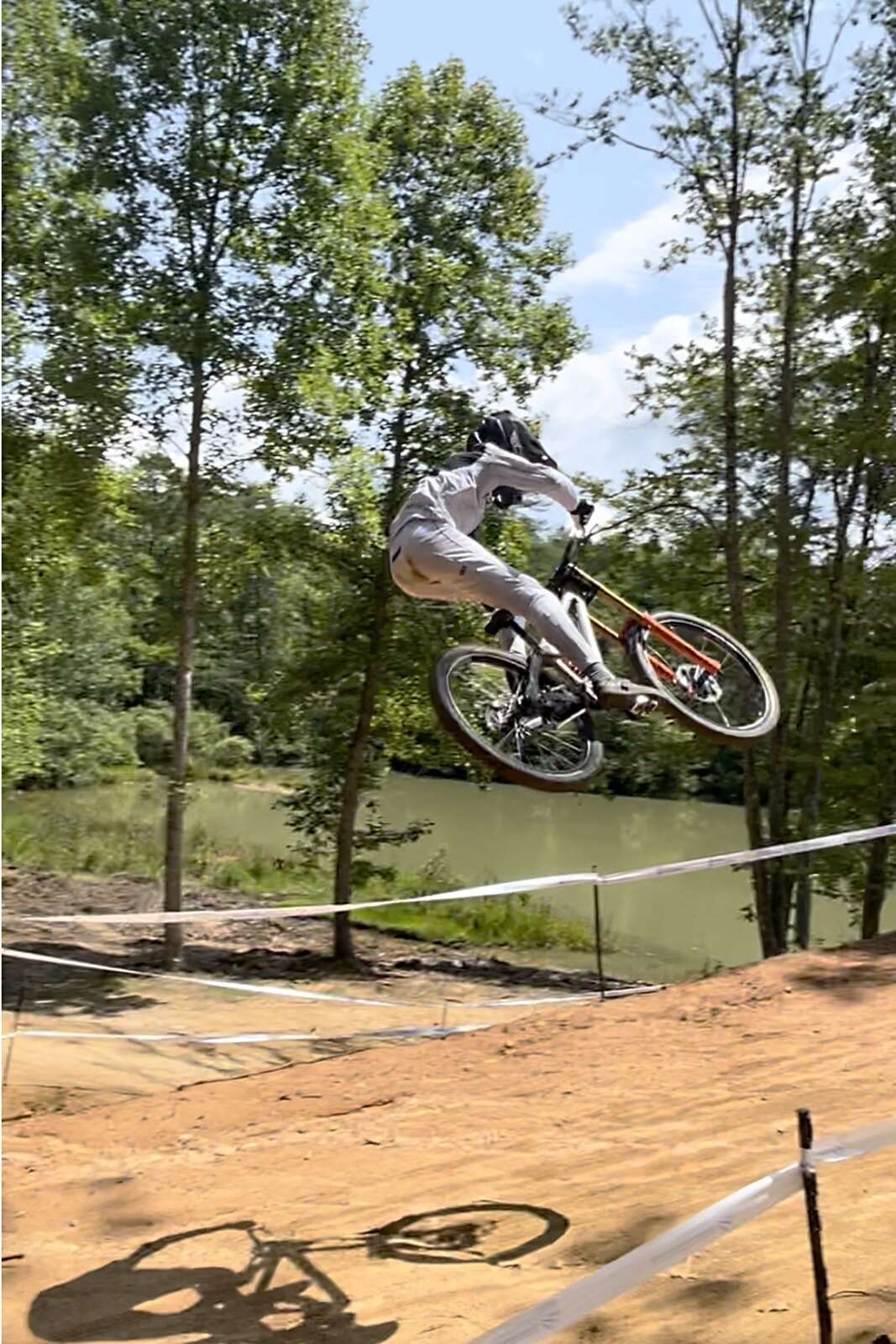 Junior online enduro bike