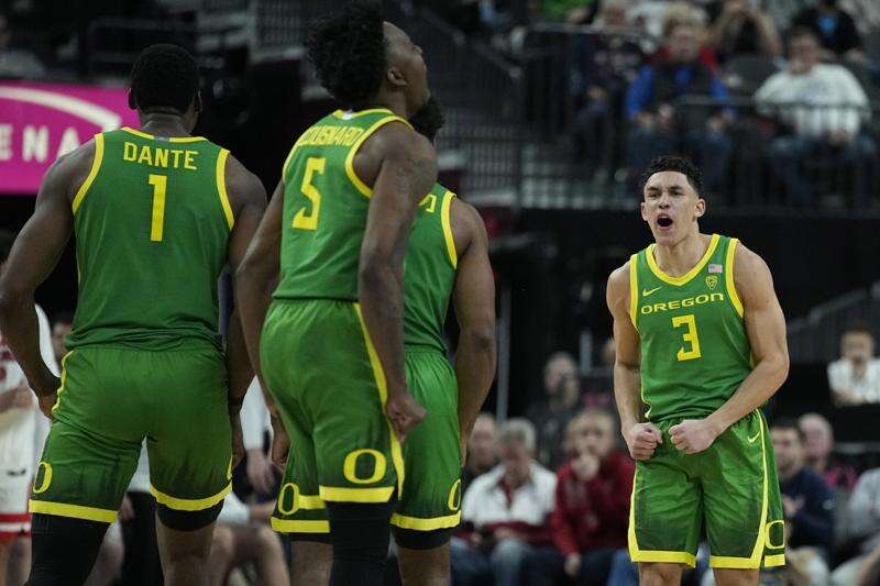Oregon Basketball: Ducks pick up massive upset over No. 6 Arizona