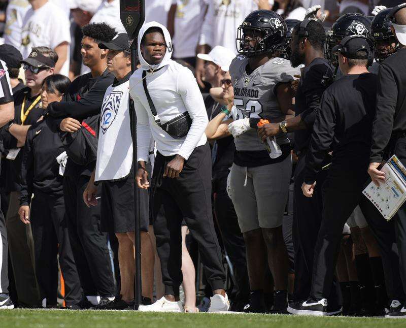 Injured receiver/defensive back Travis Hunter helps Colorado by lending his  expertise as a coach – The Journal