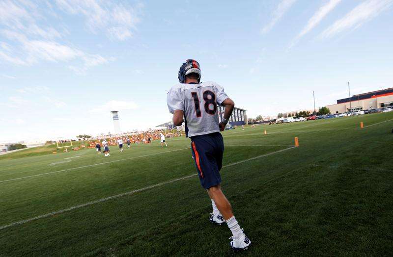 Peyton Manning feared Patriots' locker room was bugged, Tony Dungy