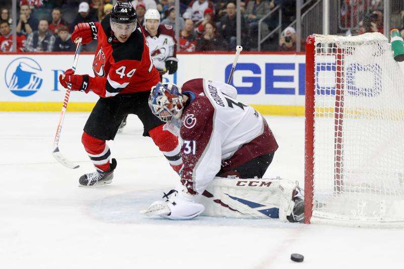 Mikko Rantanen's hat trick helps Avalanche cool streaking Devils