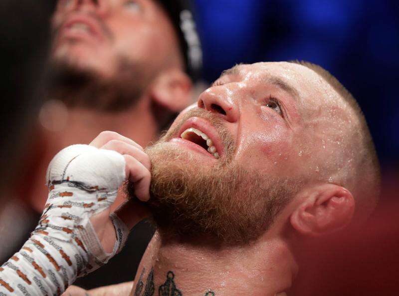 Conor McGregor Reaches 'Record-Breaking' Deal for Floyd Mayweather