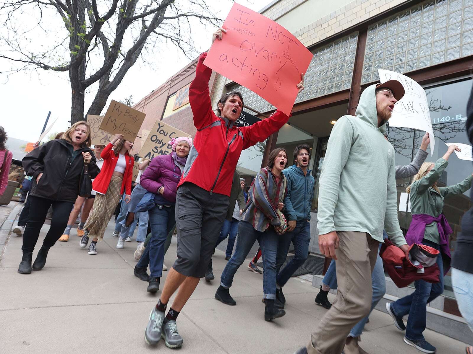 The 'professional' tips his cap – The Durango Herald