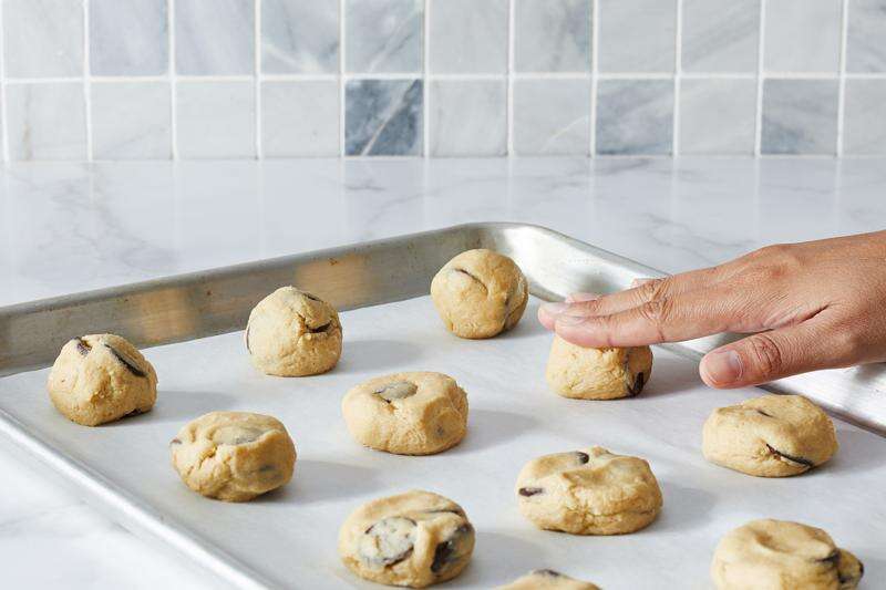 Friday Favorite: Baking Tip Parchment & Silicone Baking Mats