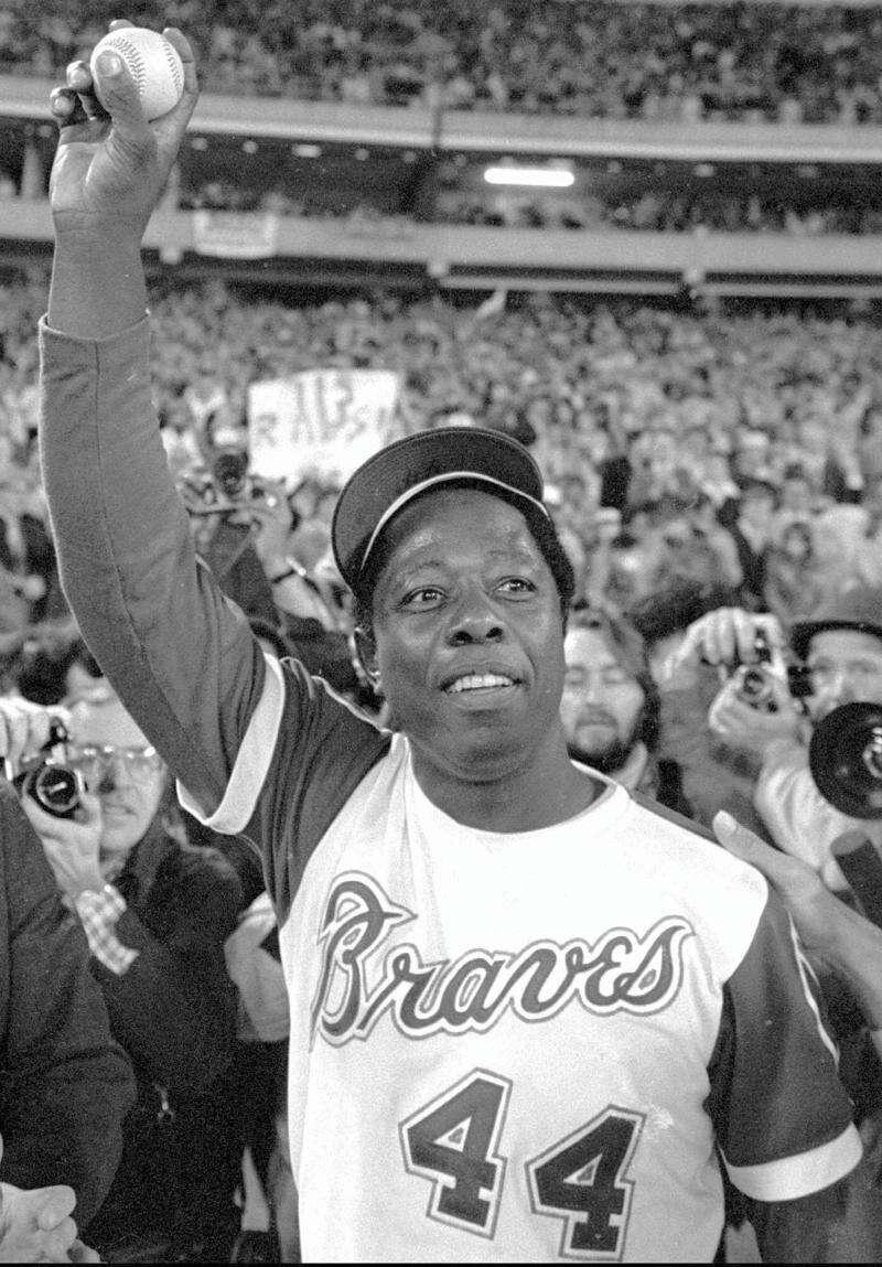 Braves Classics: Hank Aaron Breaks Home Run Record 