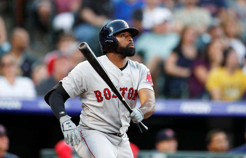 Boston Red Sox outfileder JACKIE BRADLEY JR rounds third