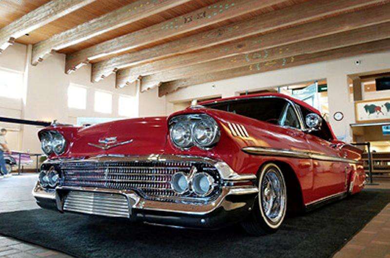 Women & Artists Shaping New Mexico's Lowrider Car Culture - Thrillist